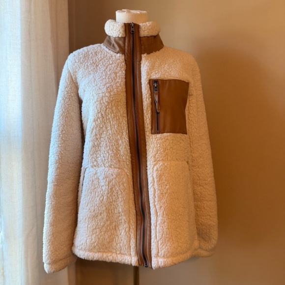 Abercrombie & Fitch Sweaters - Abercrombie & Fitch Full Zip Fleece w Leather Detail